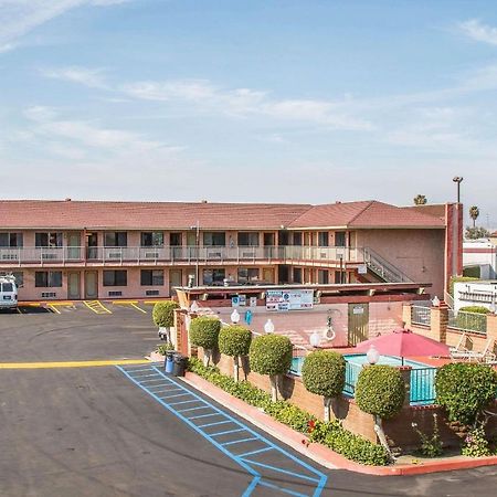 Econo Lodge Anaheim North Exterior foto