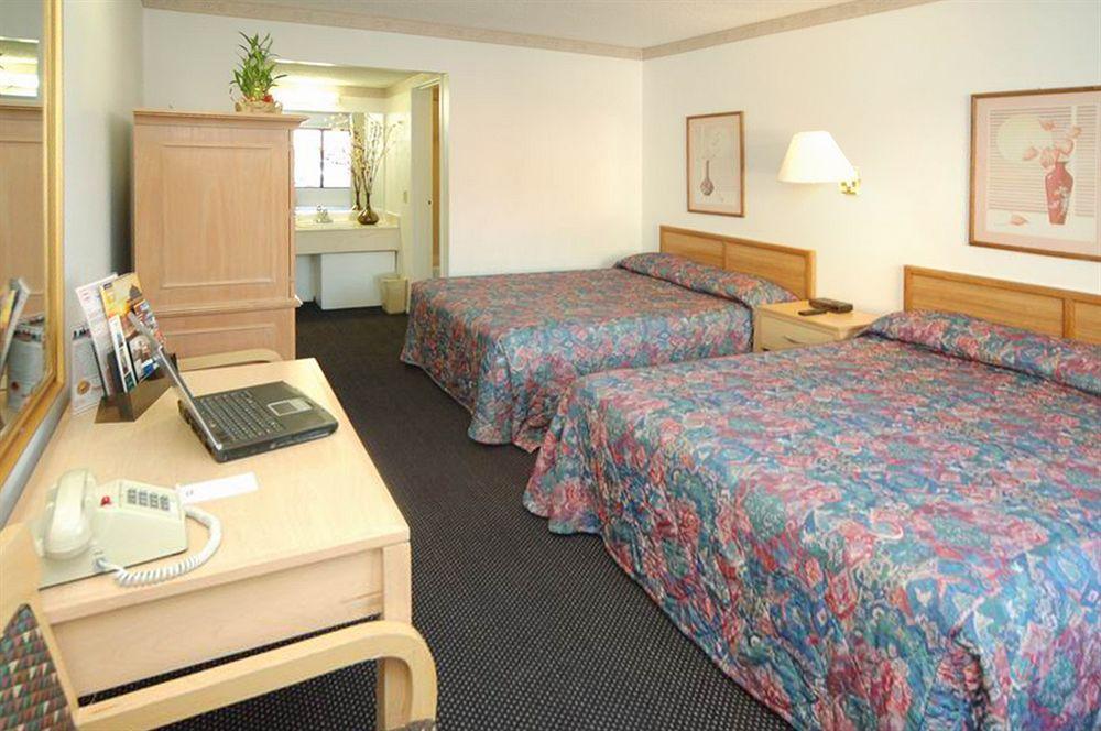 Econo Lodge Anaheim North Exterior foto