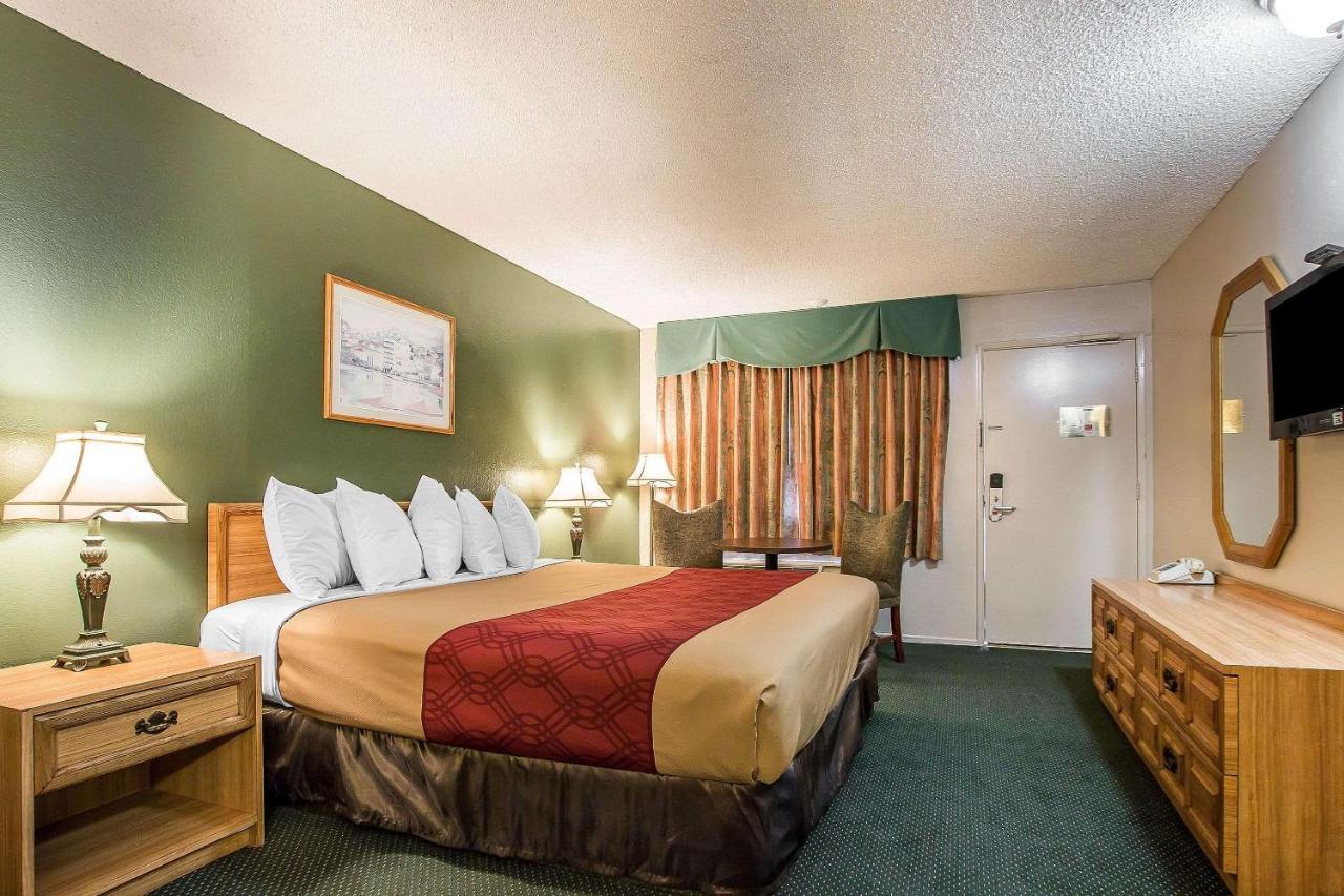 Econo Lodge Anaheim North Exterior foto